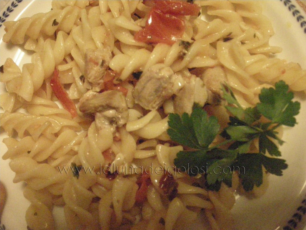 Pasta con atún fresco: buon appetito!
