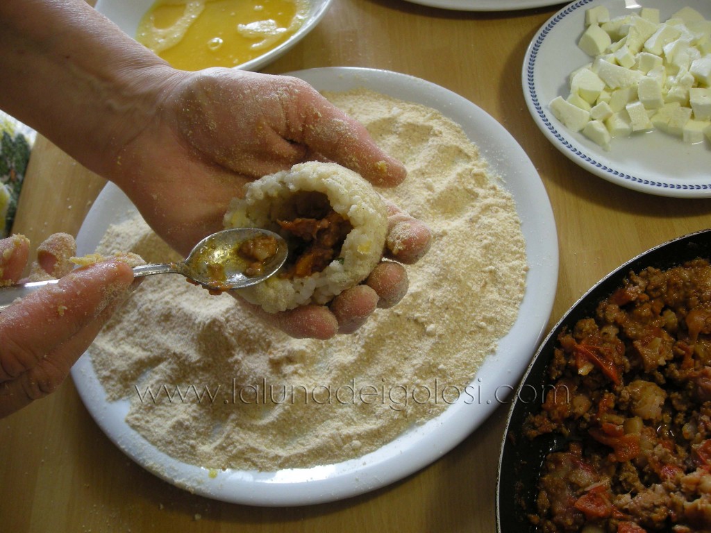 metti un cucchiaino di trita col sughetto