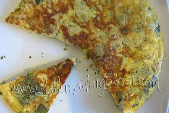 servi la frittata con zucchine e zola ai tuoi commensali!