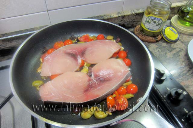 metti in padella  il pesce spada
