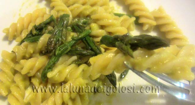 pasta alla crema di asparagi