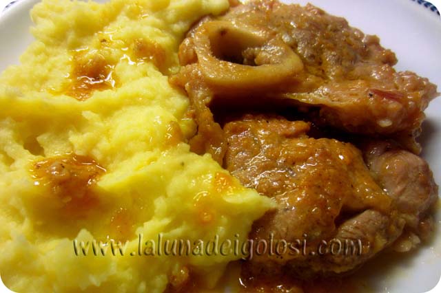 gli ossibuchi sono cotti puoi servirli con un buon purè di patate gli ossibuchi sono cotti puoi servirli con un buon purè di patate