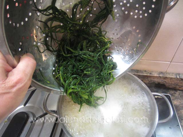 2 minuti prima che la pasta sia pronta unisci gli agretti 2 minuti prima che la pasta sia pronta unisci gli agretti