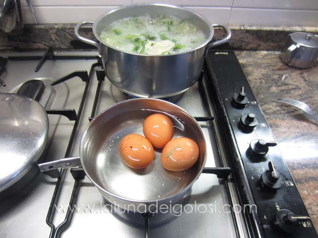cuoci le uova per 15' circa