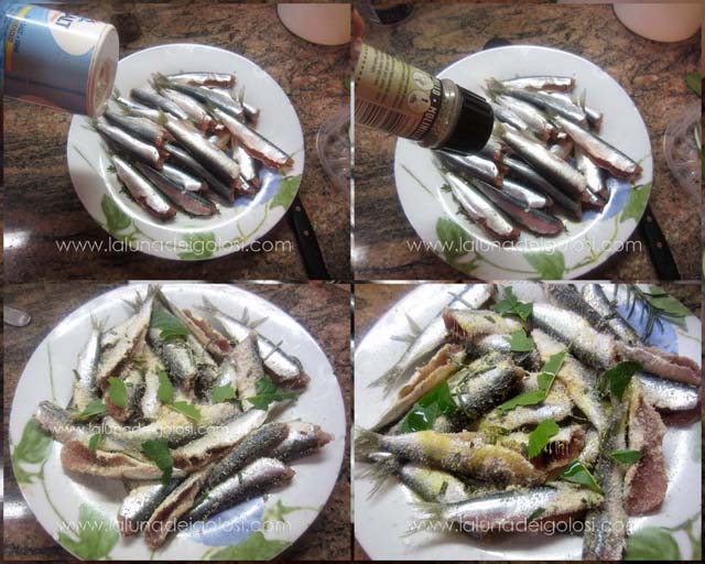 condisci con sale, pepe, aglio tritato, rosmarino, alloro, pangrattato e un filo d'olio d'oliva