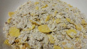 Galletas macrobióticas DIANA: mezcla la harina con los cereales