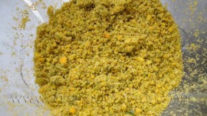 Tomatitos crujientes con polvo de nueces y aroma de naranja: prepara el polvo de nueces