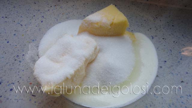 Torta al grano saraceno: burro, yogurt e zucchero