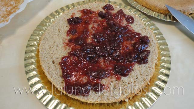 Torta al grano saraceno: farcisci con la marmellata che più ti piace