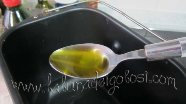 aggiungi l'olio
