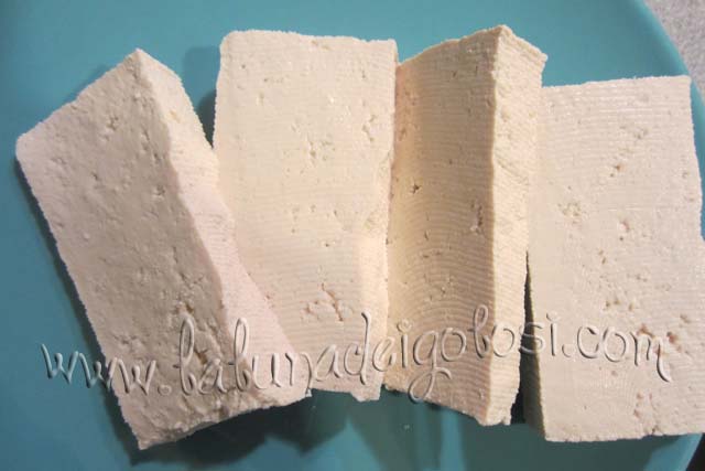 Taglia il tofu