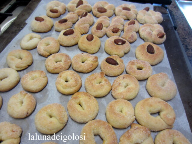 tarallini dolci al vino bianco